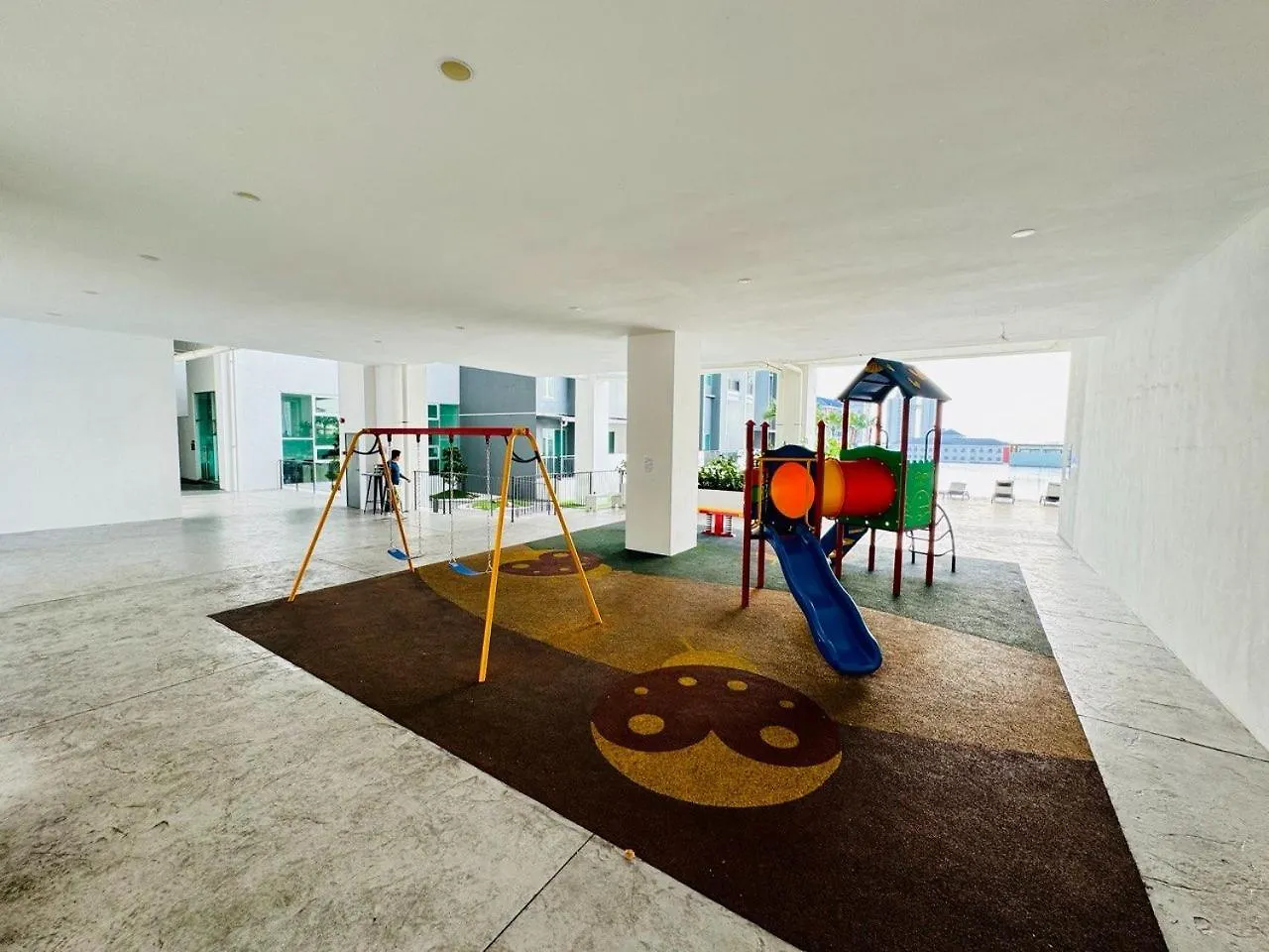 Family Fun Getaway - Infinity Pool, Ps5, Private-Cinema With Pool-View Balcony - M3 Apartment Bukit Mertajam